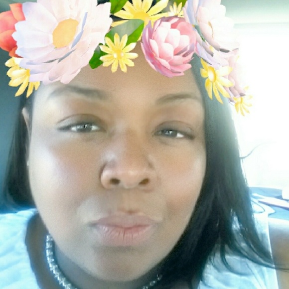 Meet your Posher, Ebony Please read... - Picture 1 of 1